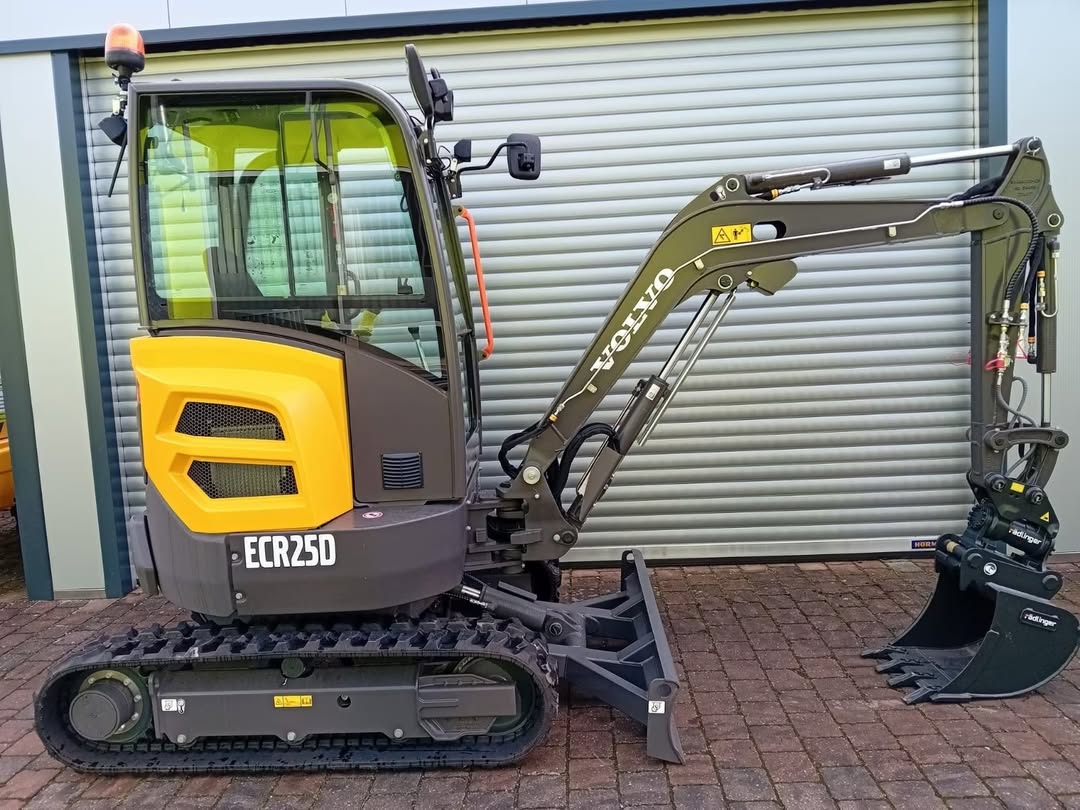 VOLVO ECR25D